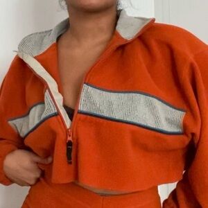 Y2K cropped sweater